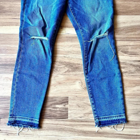 Gap High Rise True Skinny Denim Blue Jeans Frayed Hems Size 28 R - Picture 2 of 8